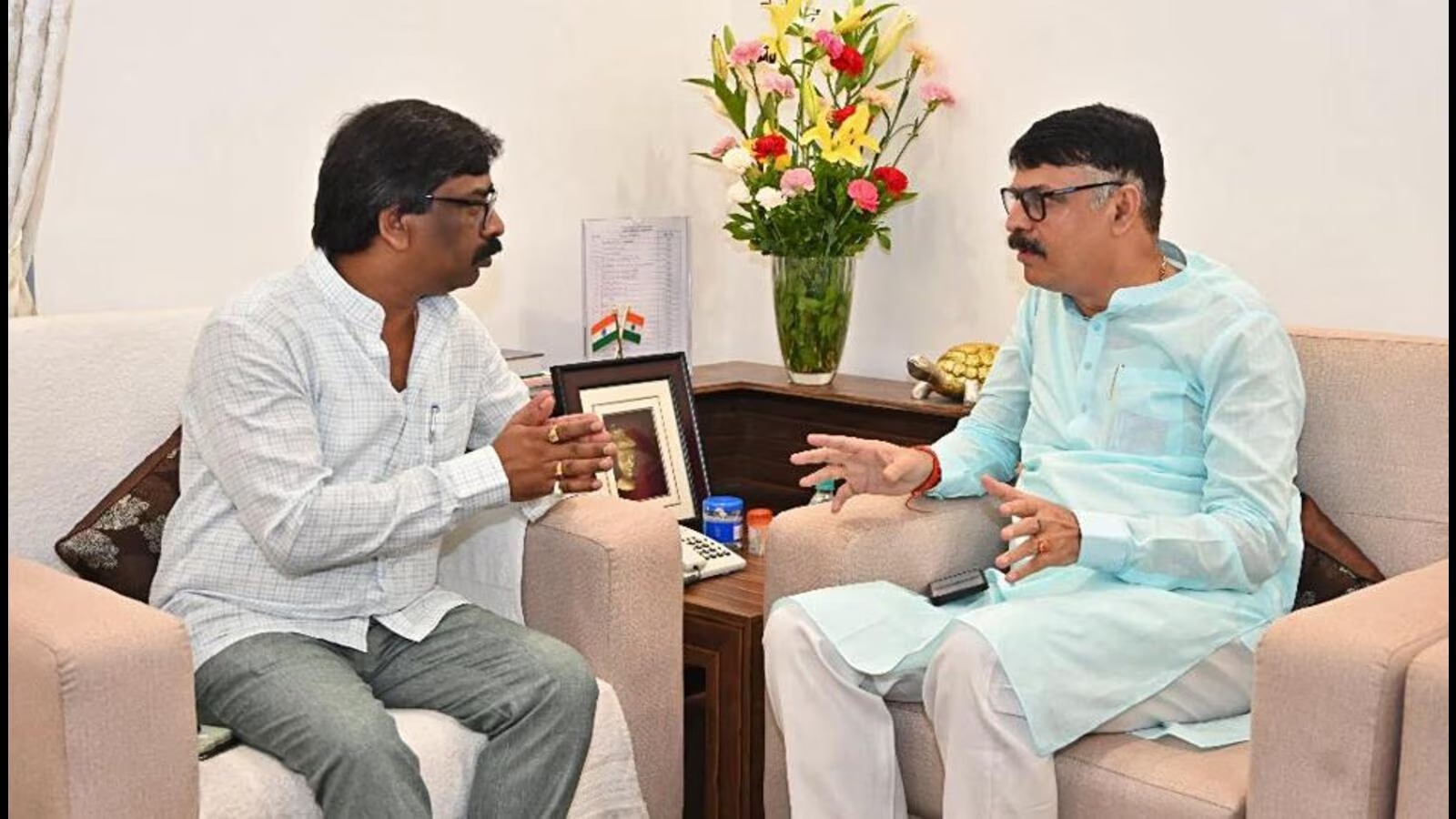 इंडिया गठबंधन के लिए झारखंड में सीट शेयरिंग फार्मूला! राजद-4 जदयू-3 जेएमएम-7 तो कांग्रेस के हिस्से कितनी सीटें?