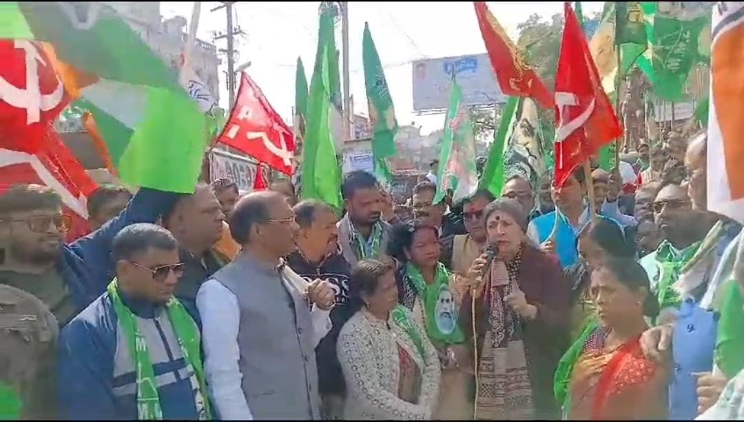 देवघर: बीजेपी और आरएसएस का जॉइंट वेंचर देश के लिए खतरा, देश को बचाने के लिए I.N.D.I.A गठबंधन की मंशा एक