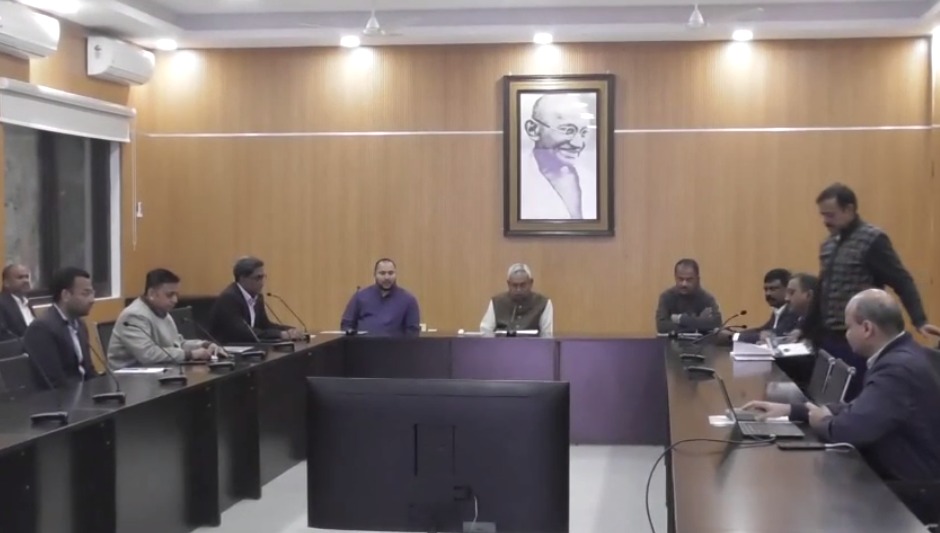 कोरोना के बढ़ते मामले के बीच सीएम नीतीश ने बुलाई बैठक, दिया ये दिशा निर्देश