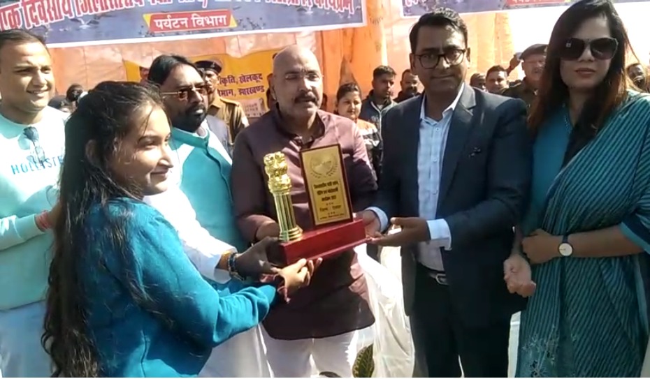 पर्यावरण संरक्षण को लेकर देवघर जिला प्रशासन गंभीर, बच्चों के बीच जागरूक करने की पहल,पक्षी दर्शन, शोध, फोटोग्राफी करने वाले को मिलेगा बढ़ावा