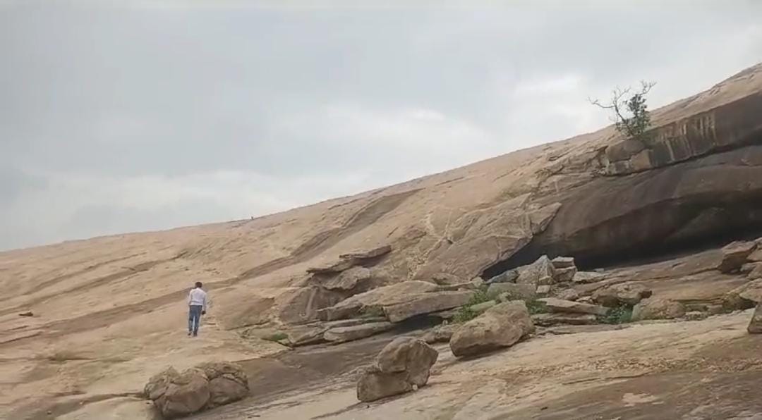 गुमला: प्रशासनिक उपेक्षा का शिकार हुआ ऐतिहासिक धार्मिक स्थल बुढ़वा महादेव! सुंदर वादियों में होने के बाद भी नहीं हुआ पूर्ण विकास