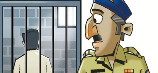 सर्दी में अंडा मिला ठंडा तो ट्रैफिक पुलिसवालों ने दुकानदार की कर दी पिटाई, केस भी करा दिया दर्ज, जानिए पूरी खबर