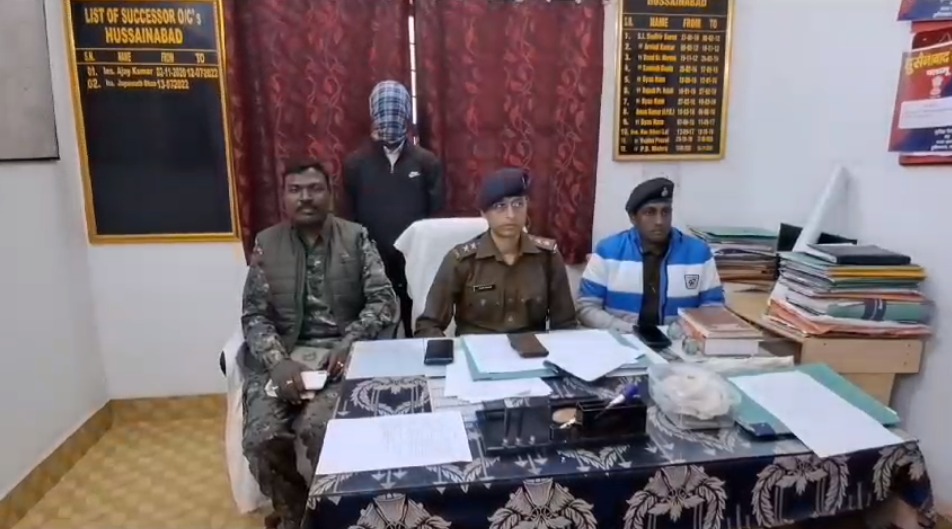 पत्नी के नाजायज रिश्ते पर जब पति ने  उठाया सवाल तो प्रेमी संग मिल कर पत्नी ने रेत दिया गला,पलामू के हुसैनाबाद की घटना   