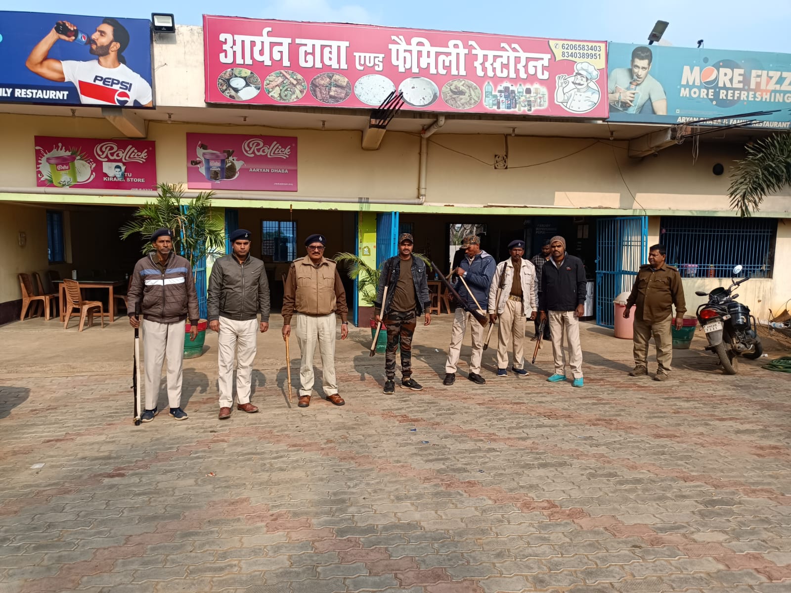 नए साल के आगमन को लेकर अवैध शराब के खिलाफ उत्पाद विभाग की छापेमारी, भारी मात्रा में शराब जब्त , 6 गिरफ्तार