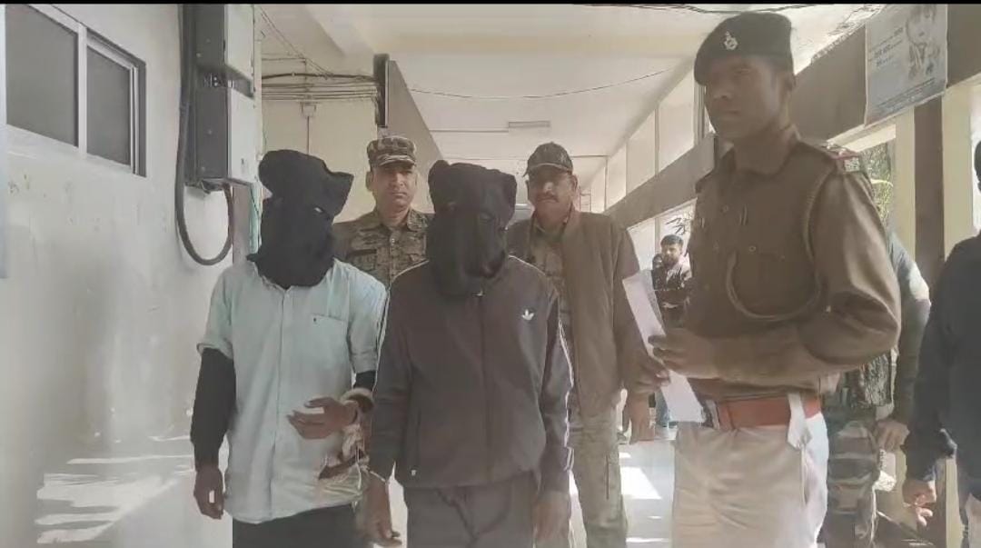 चतरा पुलिस ने टीएसपीसी के एरिया कमांडर को सहयोगी के साथ दबोचा, कोयला कारोबारियों से मांगता था लेवी