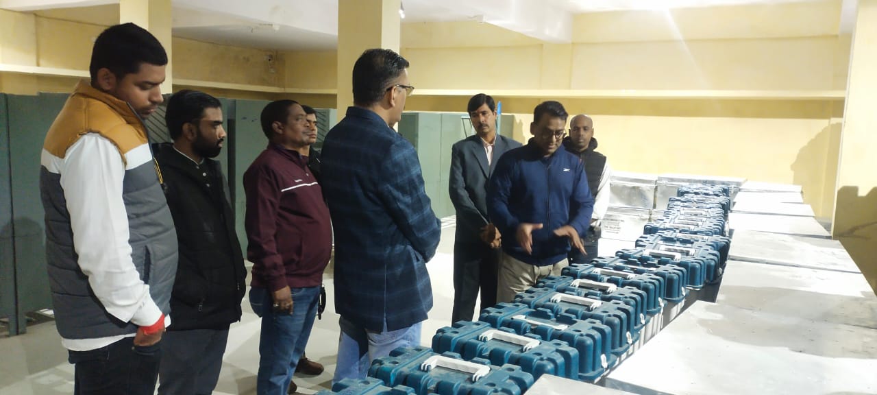 अभी से चुनावी तैयारियों में जुटा देवघर जिला प्रशासन, 10 जनवरी से जागरूकता के लिए EVM और VVPAT डिस्प्ले किया जाएगा प्रदर्शित