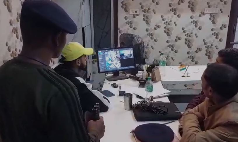 मुजफ्फरपुर: होटल में युवक ने गर्लफ्रेंड को मारी गोली, पत्नी बताकर किया था रूम बुक, जांच में जुटी पुलिस  