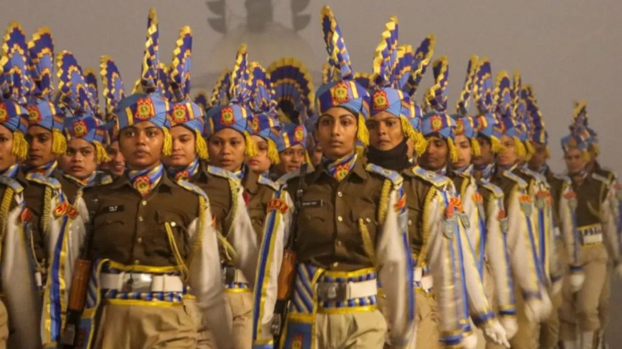 CRPF Recruitment 2024: 10 वीं पास के लिए सीआरपीएफ में कॉन्स्टेबल जीडी पदों पर निकली भर्ती, 16 जनवरी से आवेदन प्रक्रिया शुरू 