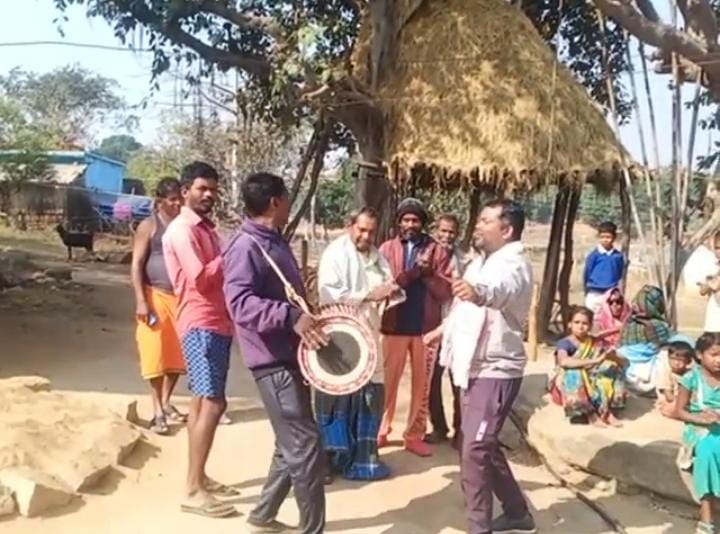 सिमडेगा:नागपुरी लोक गायक पद्मश्री मकुन्द नायक को भी मिला राम मंदिर प्राण प्रतिष्ठा का निमंत्रण, गांव में उत्सव का माहौल