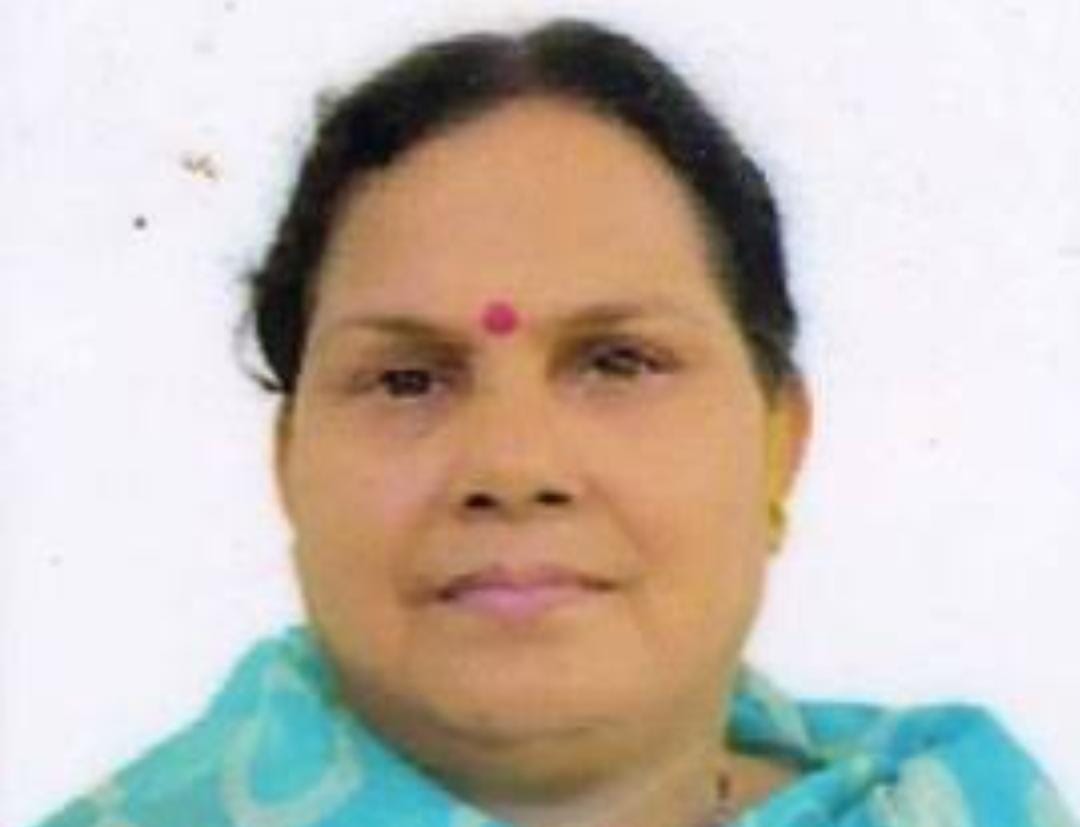 लालू यादव के इस विधायक की बढ़ी मुश्किलें! विधायक किरण देवी के घर पहुंची सीबीआई की टीम, बालू के अवैध कारोबार से जुड़ा है मामला   