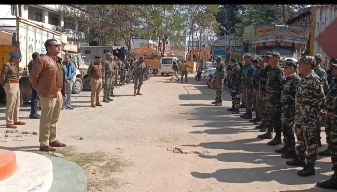 22 जनवरी अयोध्या राम लला की प्राण प्रतिष्ठा को लेकर लोहरदगा प्रशासन अलर्ट! डीसी और एसपी ने किया फ्लैग मार्च, पढ़ें लोगों से क्या अपील की   