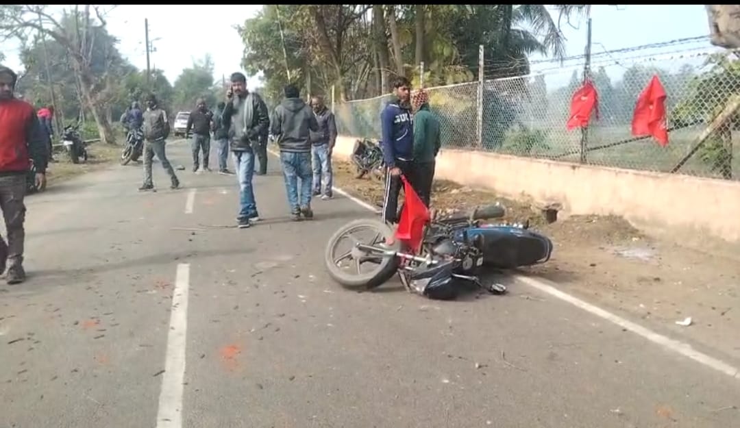 धनबाद के मैथन में सीआईएसएफ ने चटकाई लाठी, हुआ पथराव, आधा दर्जन से अधिक चोटिल 