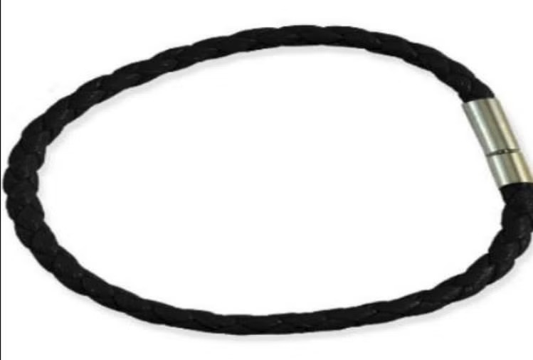 अगर नहीं दे रहा किस्मत साथ तो ये छह इंच का काला सूता बदल देगा आपकी तकदीर, बांधने समय इन बातों का रखें ध्यान 