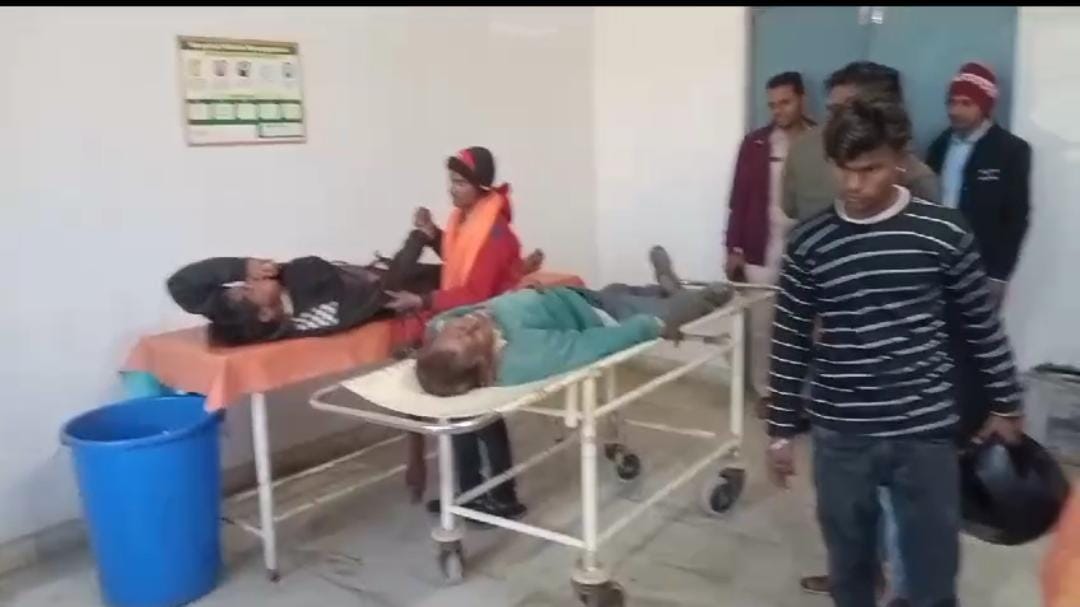 बाबानगरी में भीषण सड़क हादसा! ऑटो  और साईकिल की टक्कर में 9 लोग गंभीर रुप से घायल,तीन की हालत नाजुक   