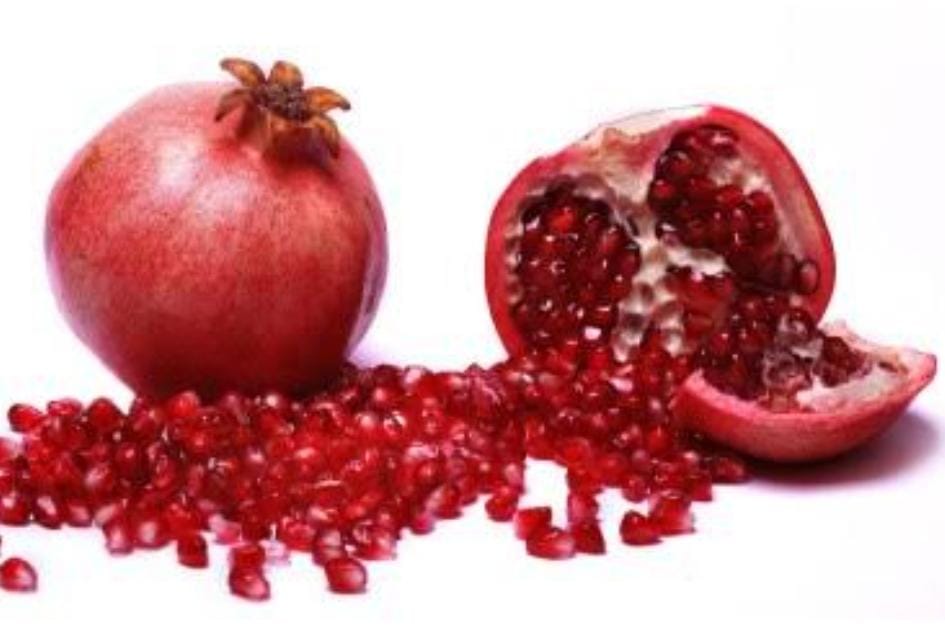 क्या आप भी कचरे में फेंक देते है अनार के छिलके ? तो पढ़ें इसके हैरान करनेवाले फायदे   