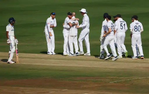 हैदराबाद टेस्ट में स्पिन के जाल में फंसी टीम इंडिया, इंग्लैंड ने 28 रनों से हराया, डेब्यू टेस्ट में टॉम हार्टले ने लगाया विकेटों की झड़ी