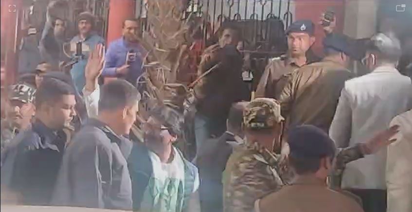 BREAKING: हेमंत सोरेन को कोर्ट से भेजा जा सकता है जेल, जेल के अपर ब्लॉक में रखने की हो रही तैयारी