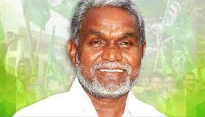 राज्यपाल से मिले चंपई, क्या कल तक बन जायेगी सरकार या अभी भी मंडरा रहा है कोई खतरा !