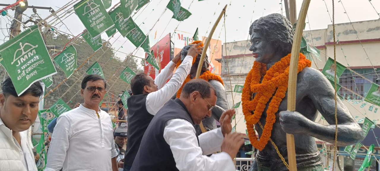 दुमका:सियासी उथल पुथल के बीच मनाया जा रहा 45वां झारखंड दिवस! नवनियुक्त सीएम चम्पई सोरेन भरेंगे हुंकार, कार्यकर्ताओं में उत्साह