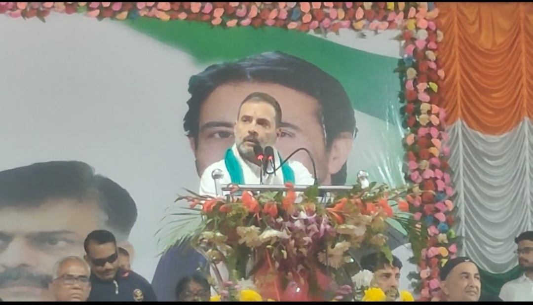 संकट में हेमंत तो झारखंड में राहुल! “बधाई, लोकतंत्र बच गया, लेकिन चुनौतियां बरकरार है” के साथ लगायी दहाड़