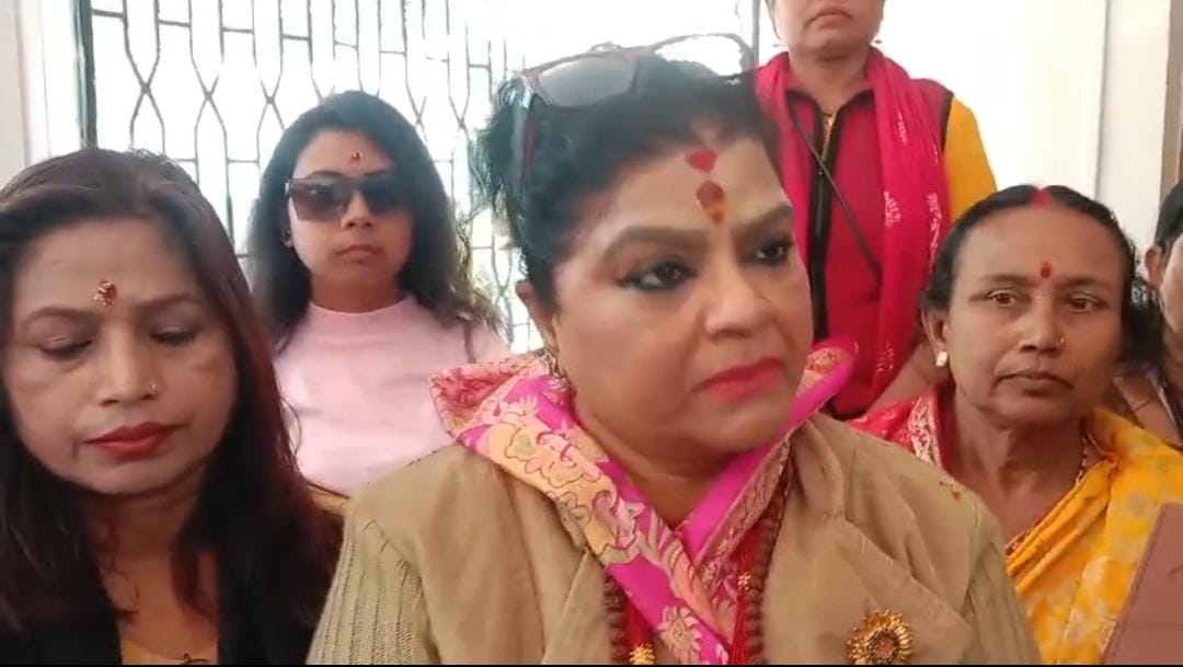 नमो एप की कॉर्डिनेटर पहुंची देवघर,15 फरवरी तक महिला लाभार्थी के साथ सेल्फी को नमो एप में लोड करने का दिया निर्देश,जानिए प्रत्येक लोकसभा का कितना है लक्ष्य