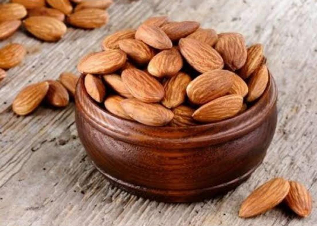 Health tips:क्या आप भी बादाम के छिलकों को कचरा समझ कर फेंकते हैं तो ये खबर आपके लिए है, पढ़ें इसके अनगिनत फायदे