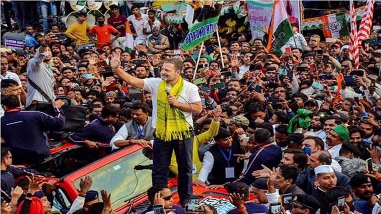 बढ़ते कारवें के बीच राहुल की डूबती किस्मत !  देखिये कैसे झारखंड में जारी सियासी तूफान में सुर्खियों से गायब हुआ भारत जोड़ो न्याय यात्रा