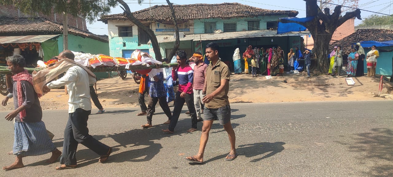 मुस्लिम परिवार के आंगन से निकली एक हिंदू बेटी की अर्थी, मुंहबोले भाई ने दी मुखाअग्नि, अब श्राद्ध की हो रही तैयारी