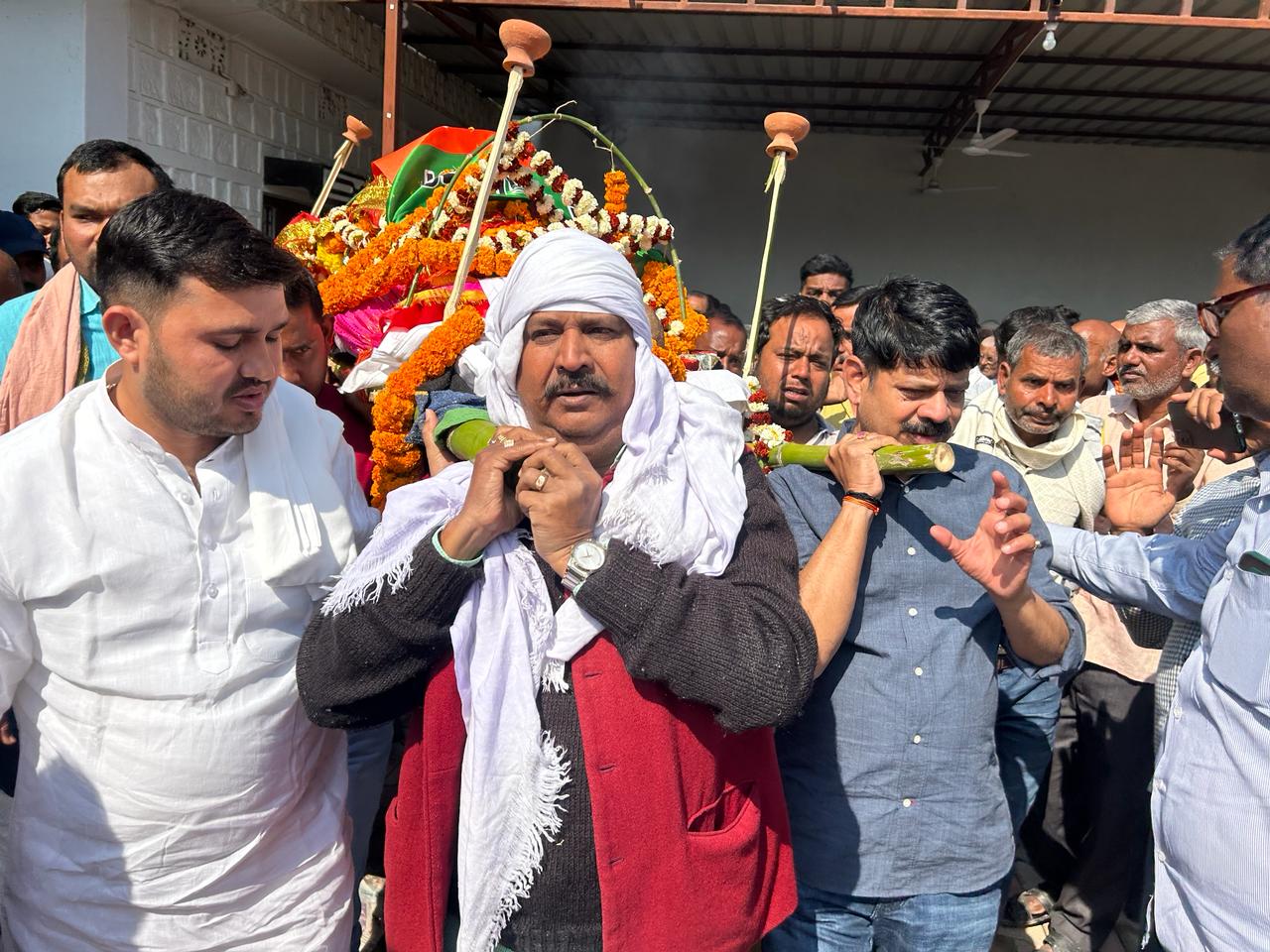भाजपा नेता लालन कुमार सिंह पंचतत्व में विलीन,अंतिम दर्शन के लिए हजारों लोग पहुंचे, दी श्रद्धांजलि