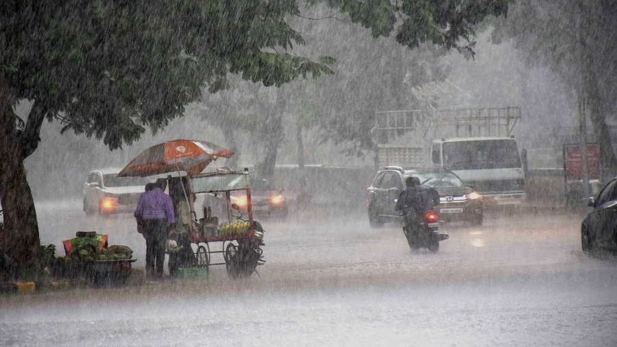 Jharkhand Weather Alert : सरस्वती पूजा से पहले राजधानी में झमाझम बारिश, बढ़ी कनकनी, जीना हुआ मुहाल
