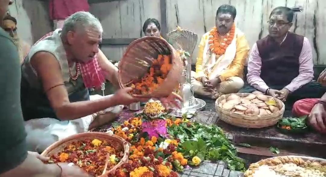 फौजदारी बाबा का तिलकोत्सव धूमधाम से सम्पन्न! मिथिलांचल से बासुकीनाथ धाम पहुंचे थे तिलकहरू, औघड़दानी के तिलक में जुटी श्रद्धालुओं की भीड़ 