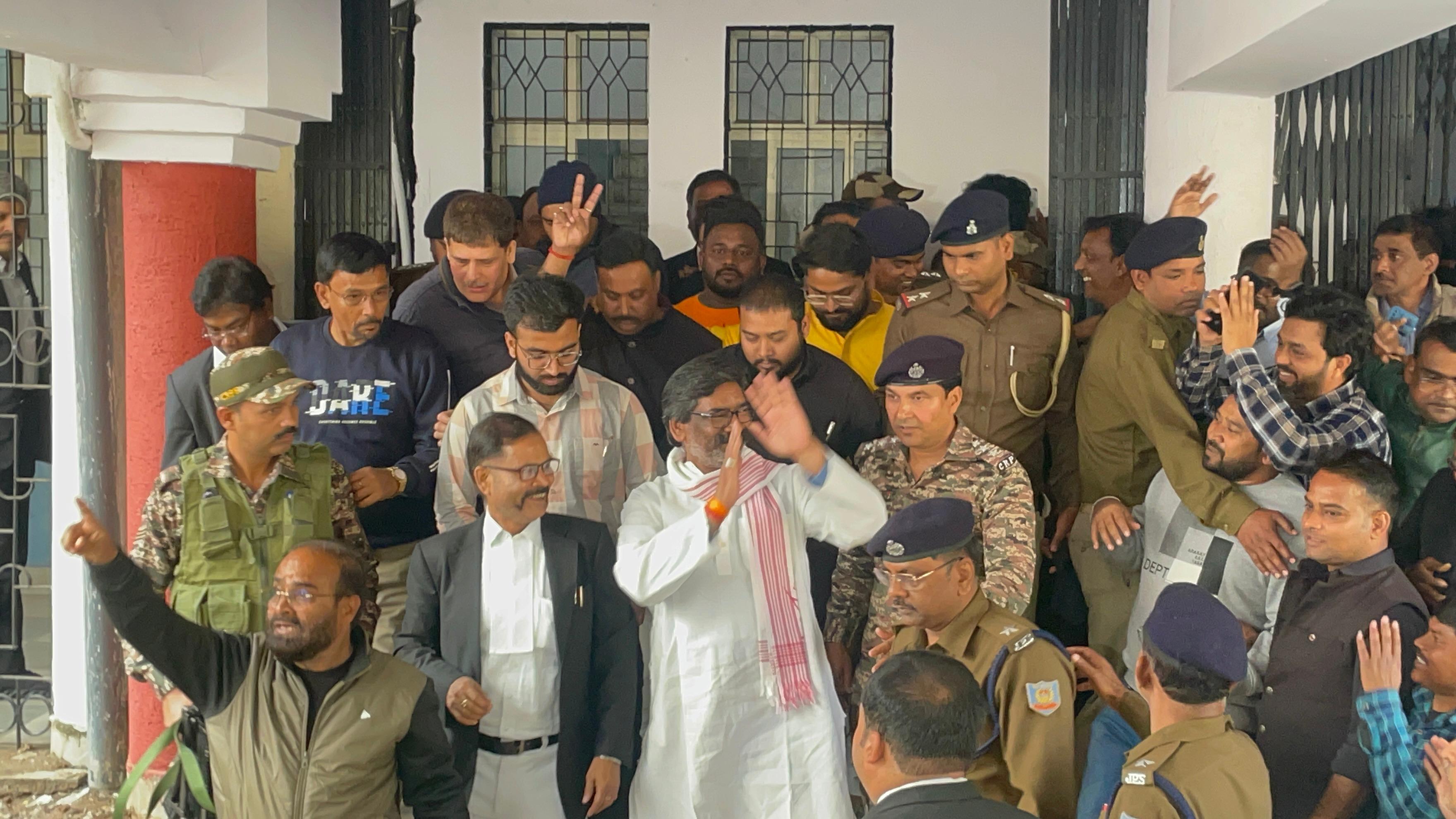 ईडी के तहखाने से निकले हेमंत, होटवार जेल बना नया ठिकाना ! 27 फरवरी को मिलेगी मुक्ति या शुरु होगा पूछताछ का नया दौर? जानिये क्या है ईडी का सक्सेस रेट