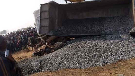 Big Breaking : खूंटी में भीषण सड़क हादसा, हाइवा और टर्बो की सीधी टक्कर में चार मजदूर की मौत