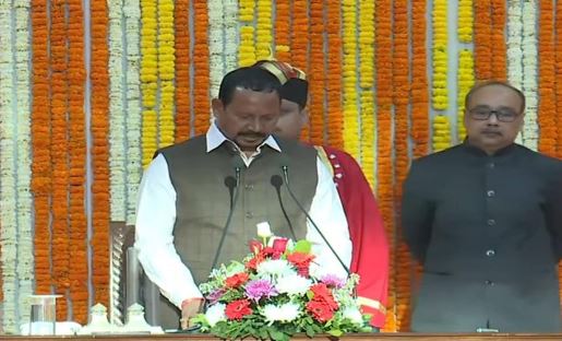 कौन हैं दीपक बरुआ ? जिसके वजह से कद्दावर जोबा मांझी का छीन गया मंत्रिपद