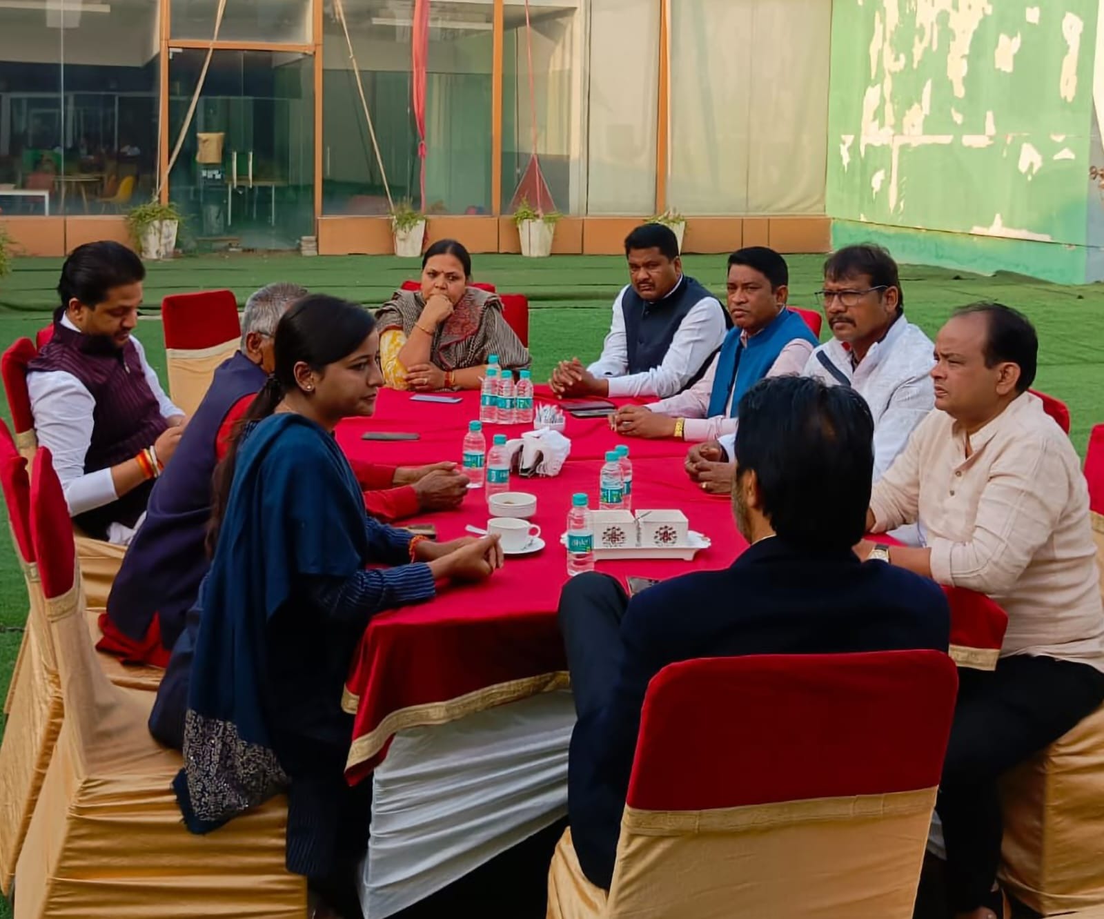 Politics in Jharkhand : बजट सत्र से पहले गठबंधन की बैठक, क्या सीएम चंपई के आवास में होने वाली बैठक में कांग्रेस के नाराज विधायक होंगे शामिल ?