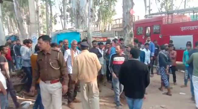 देवघर की अलकतरा फैक्ट्री में ब्लास्ट, एक की मौत, तीन घायल