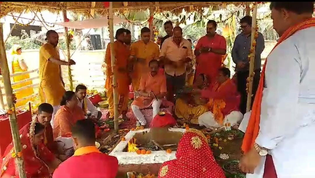 जमशेदपुर:सूर्य मंदिर धाम में राम मंदिर स्थापना के चार साल पूरे होने पर जश्न, हो रही है विशेष पूजा अर्चना, उड़ीसा के राज्यपाल रघुवर दास भी हुए शामिल   