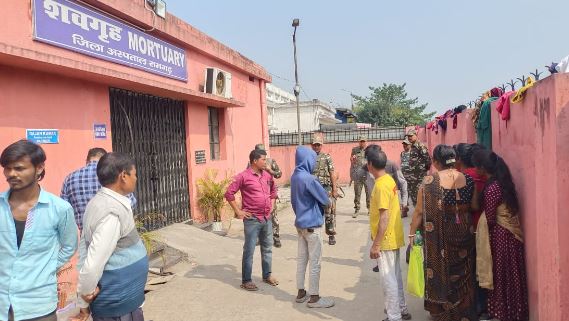 हाजत में युवक ने लगायी फांसी ! मृतक पर चोरी का संदेह, पुलिस पर लगा पीट-पीटकर हत्या करने का आरोप, पढ़िए पूरा मामला  