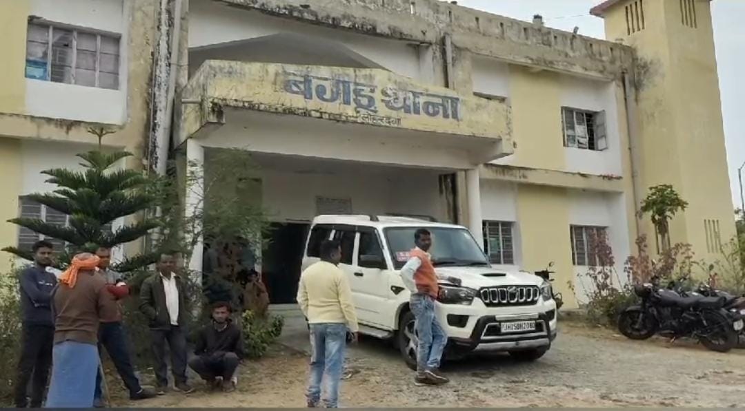लोहरदगा में दो नाबालिग बच्चियों से दरिंदगी, पुलिस ने तीन नाबालिग सहित 11 आरोपियों को दबोचा, पढ़ें पूरा मामला   