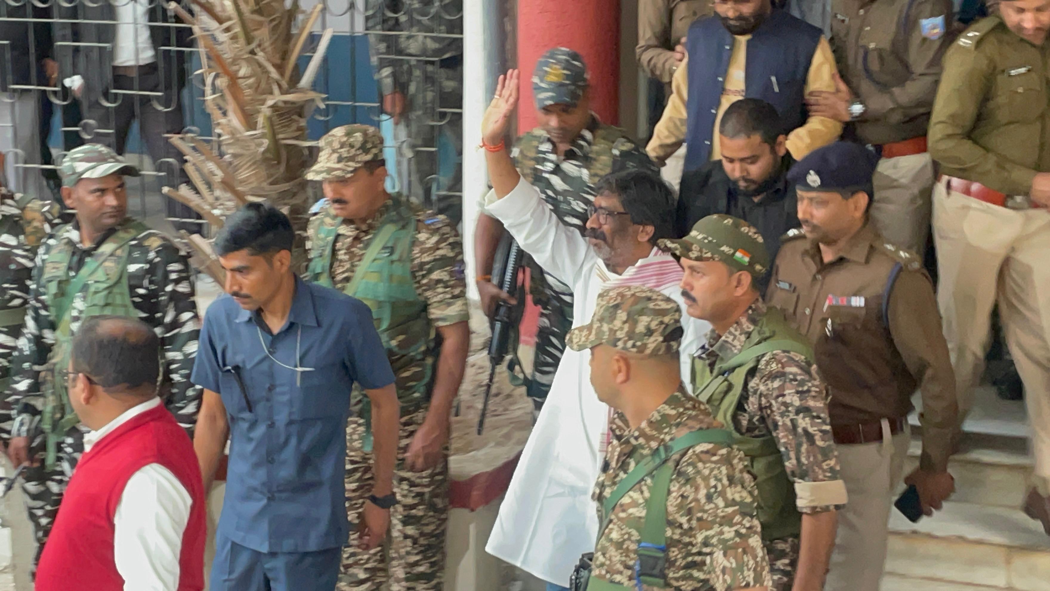 बजट सत्र में शामिल होने को लेकर पूर्व सीएम हेमंत की याचिका पर फैसला आज, हाईकोर्ट पर टिकी है पूरे झारखंड की नजर