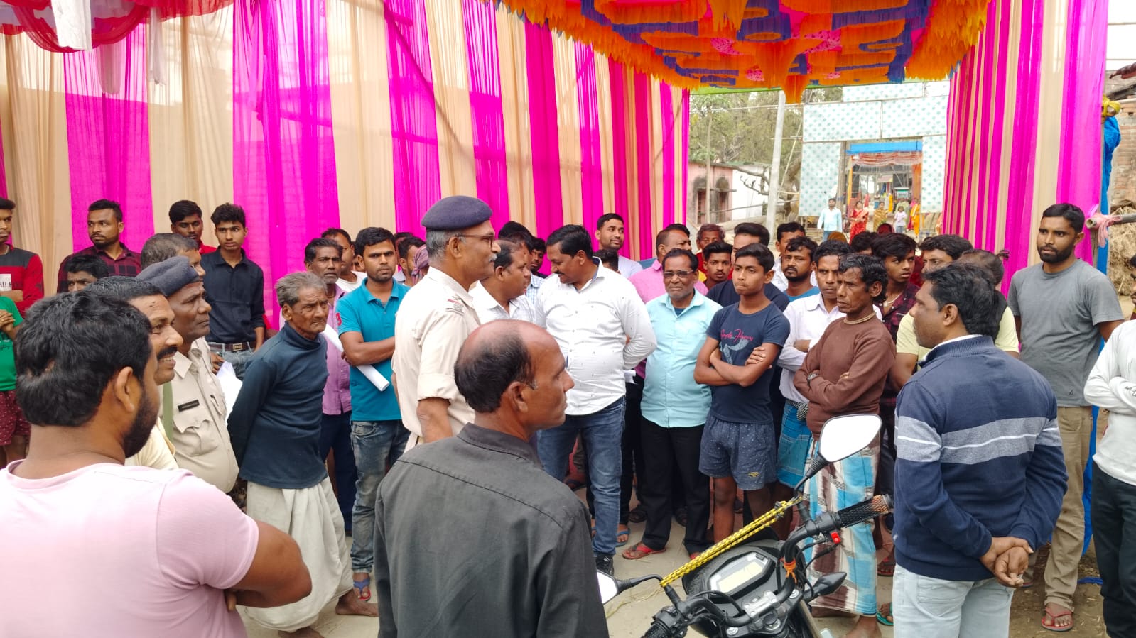 साहिबगंज: बाल विवाह की तैयारी में मसगूल था नाबालिग का परिवार, लेकिन जब मौके पर पहुंची पुलिस तो पढ़ें क्या हुआ