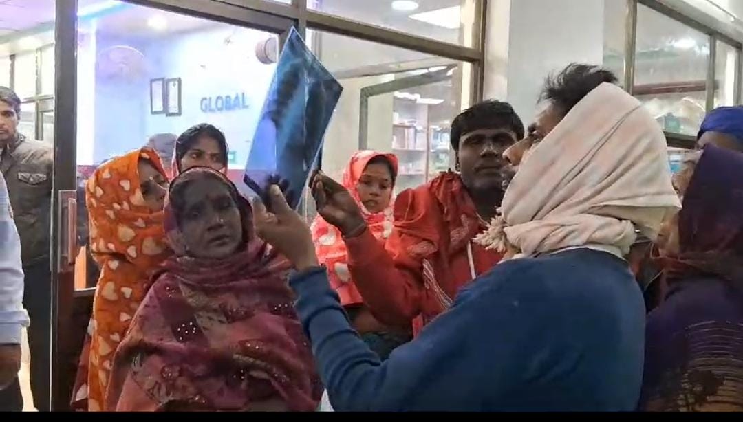 बक्सर: बारात में हुई हर्ष फायरिंग में 12 साल के बच्चे को लगी गोली, गंभीर हालत में अस्पताल में भर्ती, पढ़ें पूरा मामला