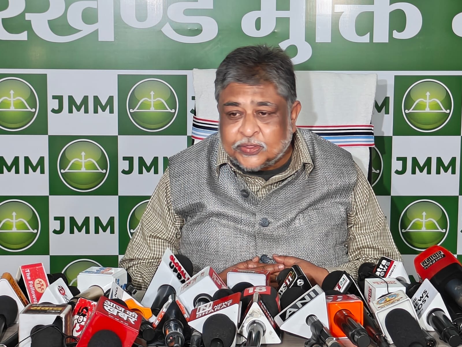 मोदी का परिवार डरने वाला, सोरेन का परिवार लड़ने वाला! अब ED, CBI और IT से नहीं डरने वाला, लड़ेंगे:JMM