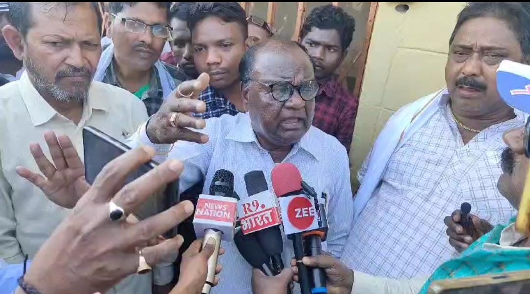 साहिबगंज के भोगनाडीह में विधायक लोबिन हेम्ब्रम के कार्यक्रम में हंगामा,आपस मे भिड़े जेएमएम के कार्यकर्त्ता, खूब लगे नारे