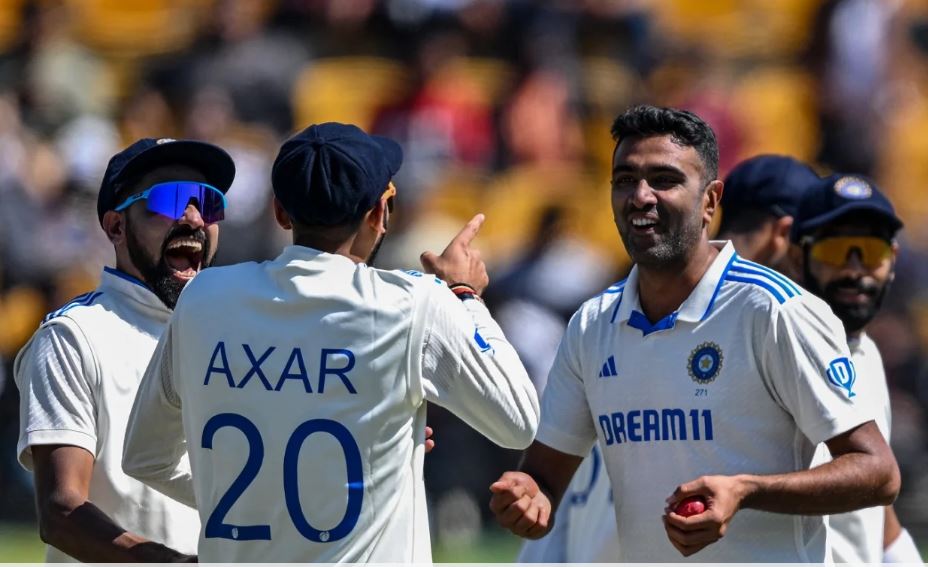 Breaking News:- धर्मशाला में धमाकेदार जीत , तीसरे ही दिन भारत ने इंग्लैंड को पारी और 64 रन से हराया , सीरीज पर 4-1 से किया कब्जा  