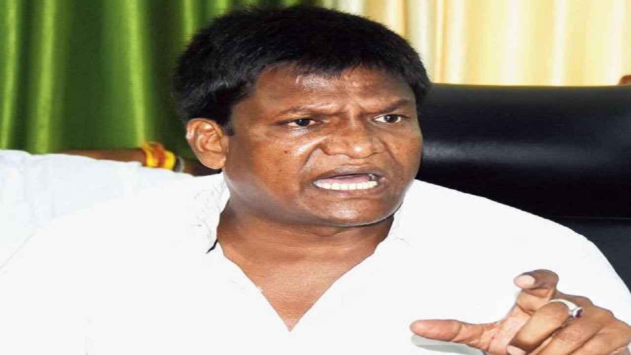 धनबाद:जोगता कोल डंप पर फायरिंग और बमबाजी के मामले में पुलिस रेस, विधायक ढुल्लू महतो पर एफआईआर, SIT करेगी जांच   