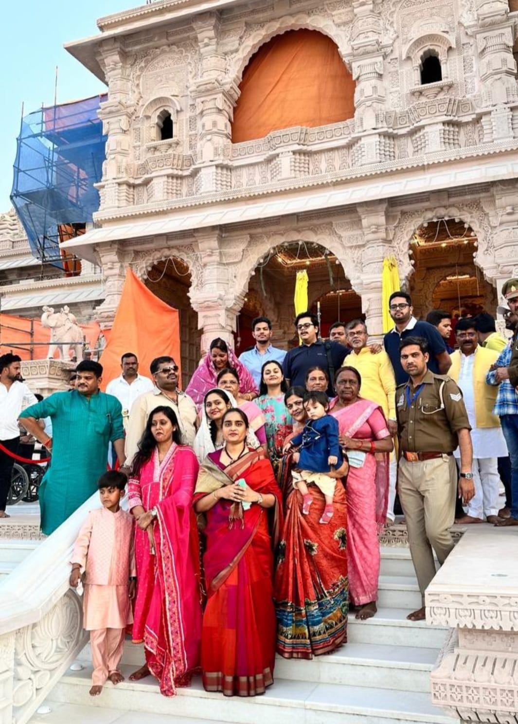 झारखंड में सत्तारूढ़ दल की पहली विधायक पहुंची अयोध्या,पढ़िए उन्होंने सोशल मीडिया एक्स पर क्या लिखा है