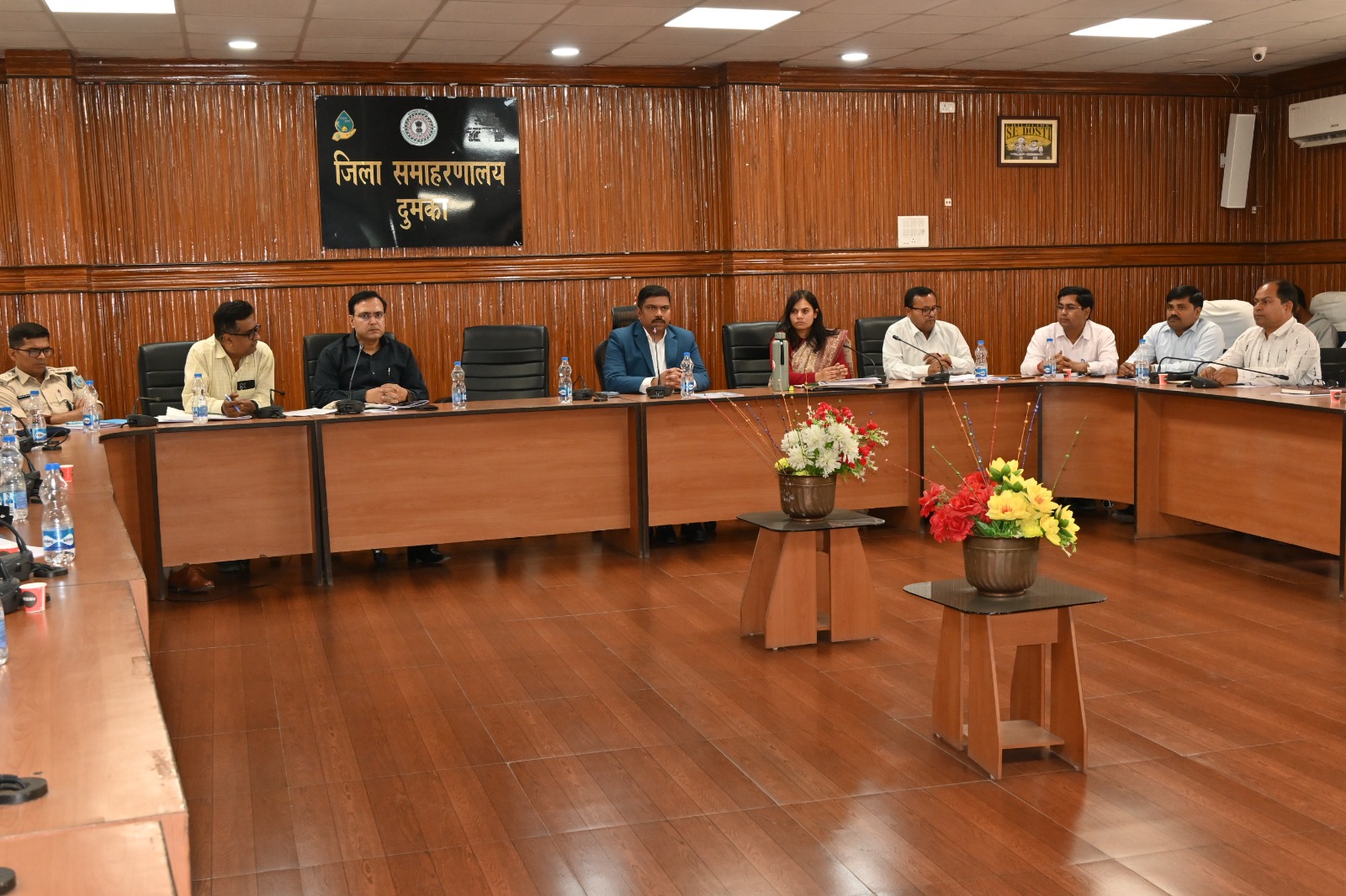 दुमका: 17 मार्च को जिले के 22 केन्द्रों में होगा झारखंड संयुक्त असैनिक सेवा प्रारंभिक प्रतियोगिता परीक्षा 2023 का आयोजन