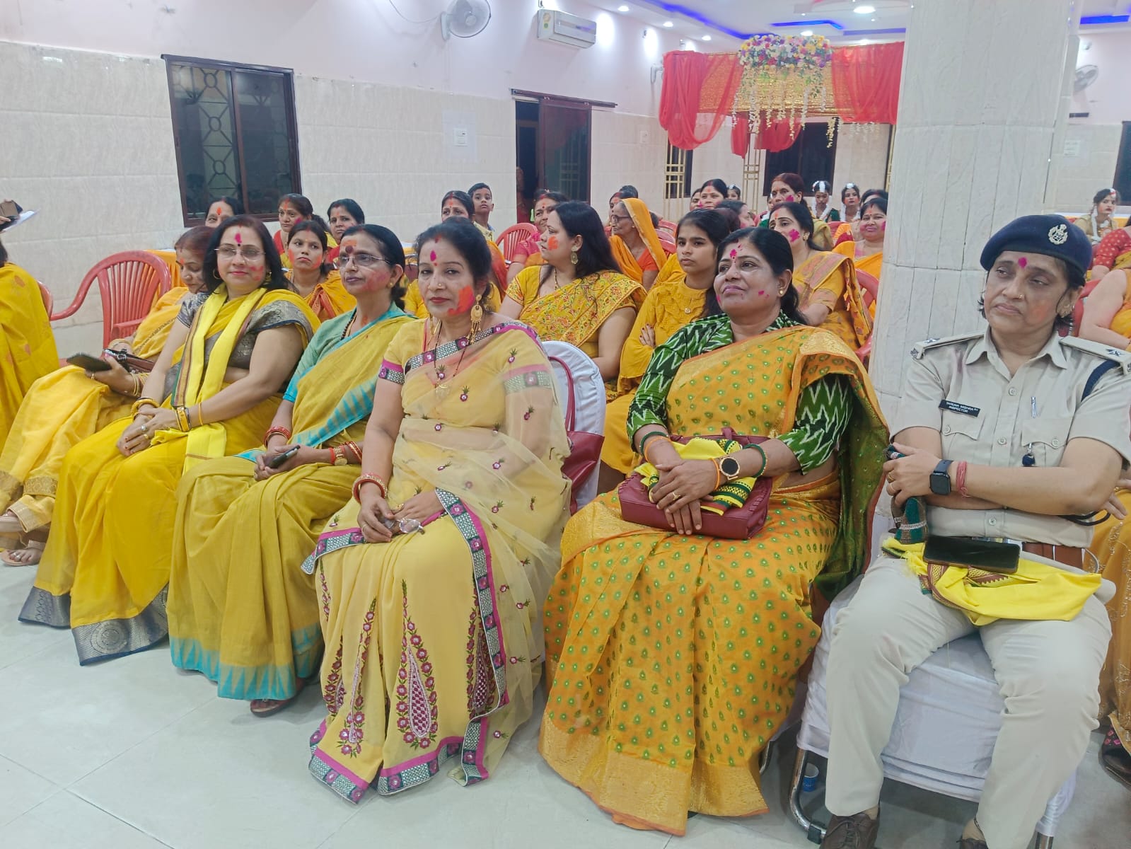 जमशेदपुर:भगवान परशुराम के जन्मोत्सव पर आयोजित फगुआ मिलन समारोह में पुलिस उपाधीक्षक अरुणा मिश्रा हुई शामिल, पढ़ें नारी शक्ति पर क्या कहा