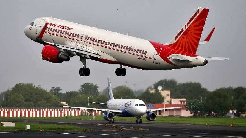 होली में धनबाद आने वालों के लिए दीवार बन गई है ट्रेन में बर्थ की कमी, हवाई किराया भी पहुंच से दूर 